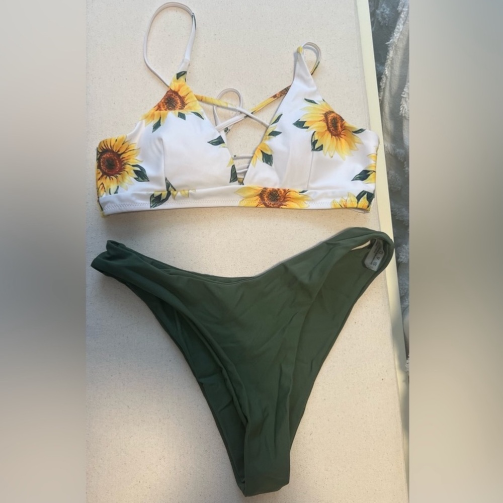 Sunflower Bikini Set - Picture 3 of 3